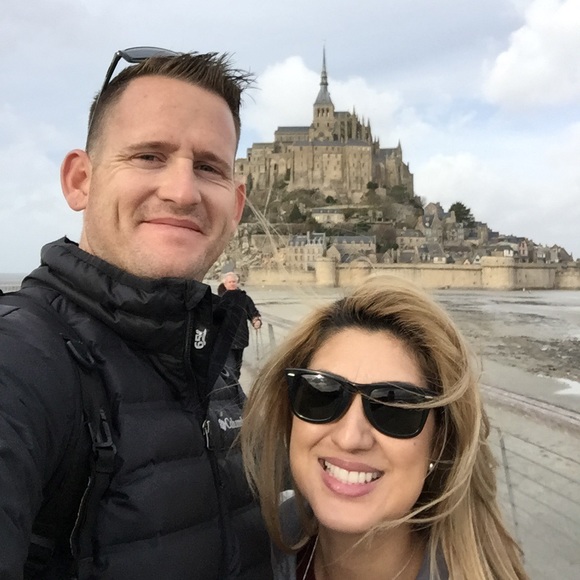 Meet your Posher, Angela @purtylilthangs - Picture 3 of 8